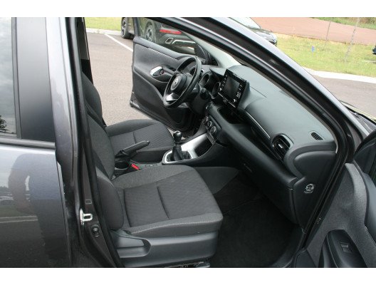 YARIS IV