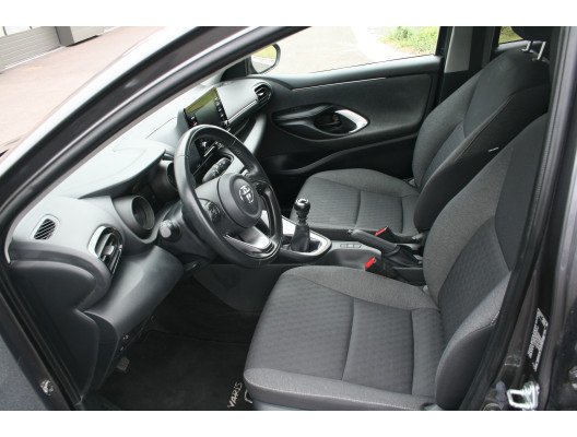 YARIS IV